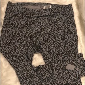 Old Navy leopard print leggings size 2X